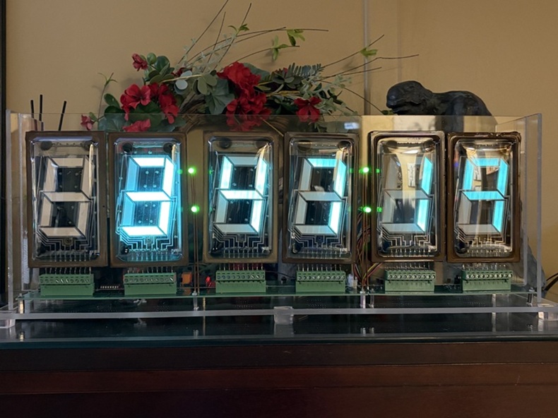 ILC1-1/7 clock